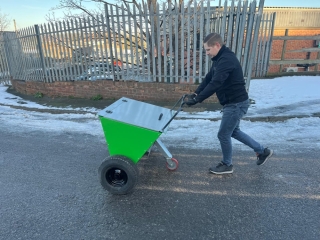 Pedestrian Drop Gritters 12