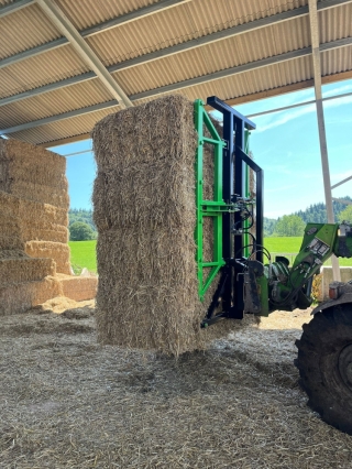 Spiked Bale Grabs 9